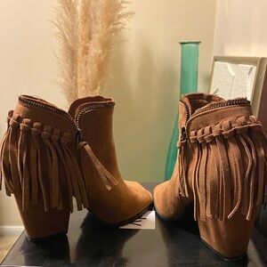 DV by Dolce Vita Tassel Suede Ankle Boots - Tan